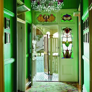 Minto Colonial Guest house