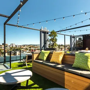 Baxter St Apartments Hotel